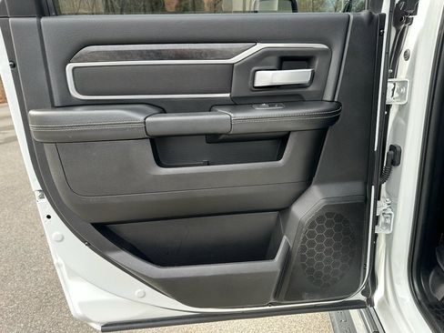 Used 2024 RAM 2500 Big Horn image 21