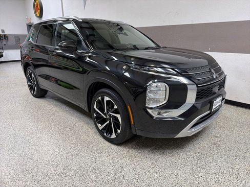 Used 2022 Mitsubishi Outlander SEL image 28