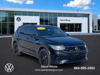 Certified 2024 Volkswagen Tiguan SE R-Line FWD video 1