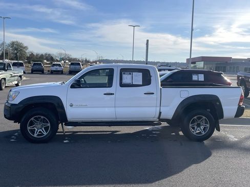 Used 2014 Toyota Tacoma PreRunner image 4