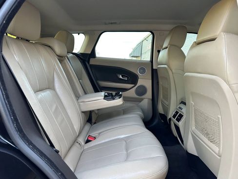 Used 2019 Land Rover Range Rover Evoque image 26