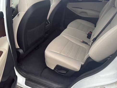 Used 2016 Kia Sorento LX AWD/4WD image 12