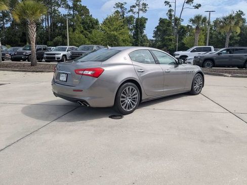 Used 2018 Maserati Ghibli RWD image 3