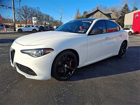 Used 2019 Alfa Romeo Giulia Ti Sport w/ Quick Order Package 22S Sport image 3