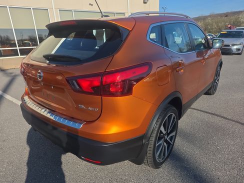 Used 2017 Nissan Rogue Sport SL w/ SL Premium Package image 5