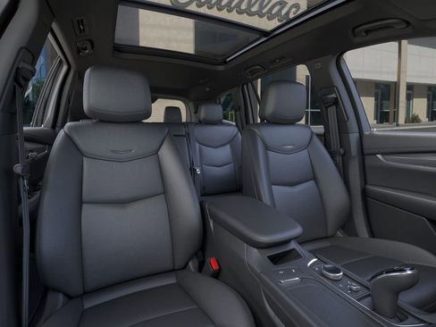 New 2025 Cadillac XT6 Luxury image 16