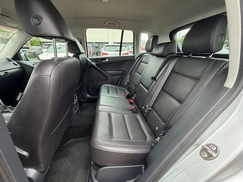 Used 2017 Volkswagen Tiguan S FWD image 14