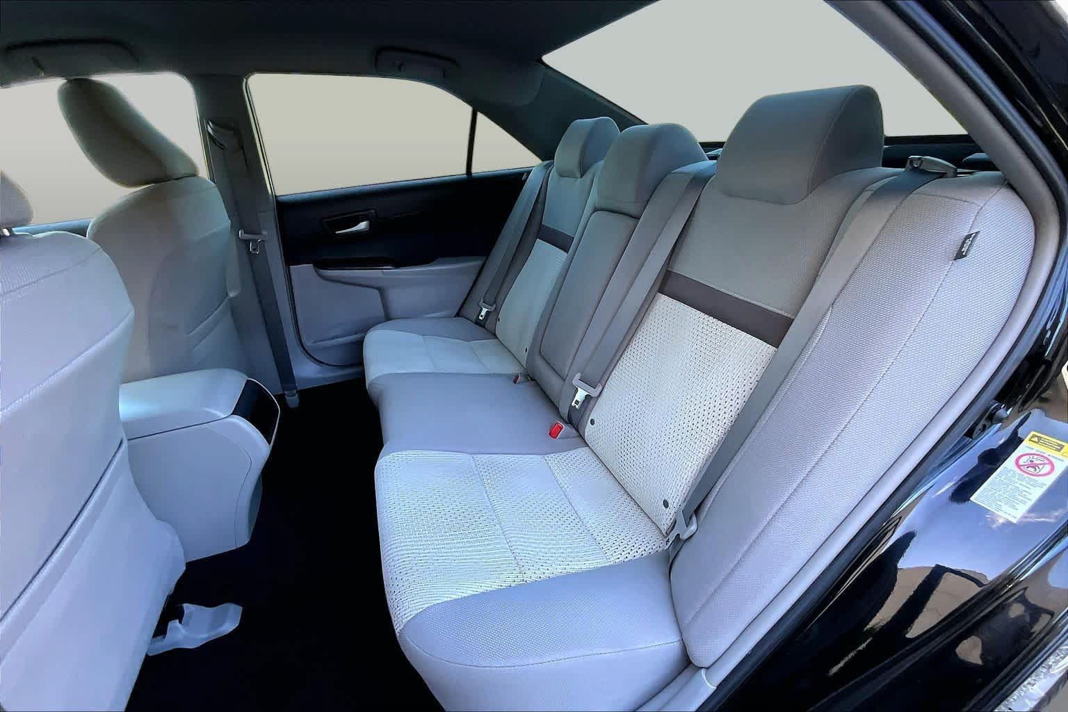 Used 2014 Toyota Camry LE FWD image 21