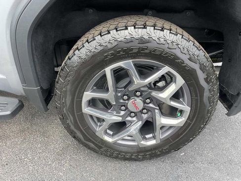 New 2026 GMC Sierra 1500 SLT w/ SLT Premium Package AWD/4WD image 6