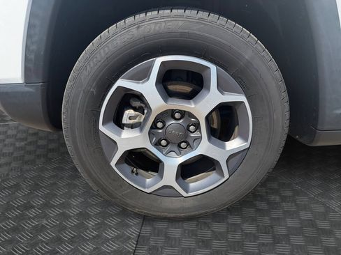 Used 2022 Jeep Compass Trailhawk AWD/4WD image 14