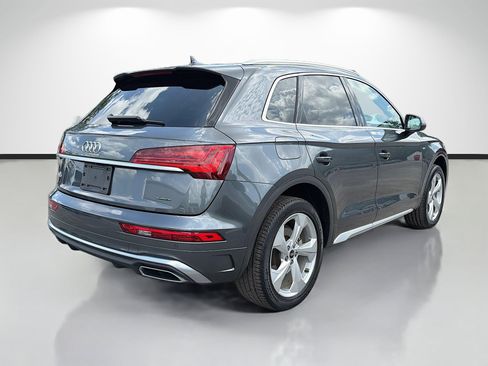 Used 2022 Audi Q5 2.0T Premium Plus w/ Premium Plus Package AWD/4WD image 3