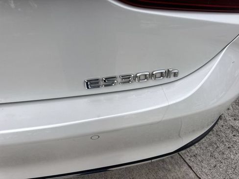 Certified 2024 Lexus ES 300h w/ Premium Package FWD image 25