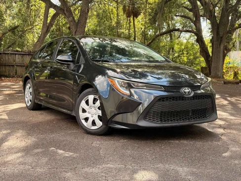 Used 2021 Toyota Corolla LE FWD image 2