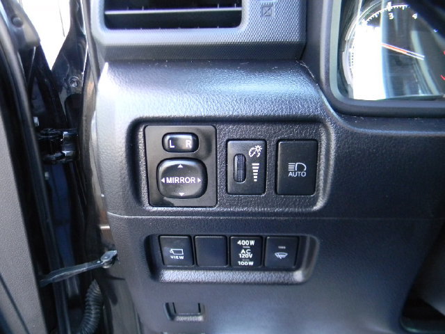 Used 2024 Toyota 4Runner Limited AWD/4WD image 17
