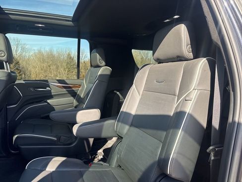 Certified 2024 Cadillac Escalade ESV Premium Luxury image 27