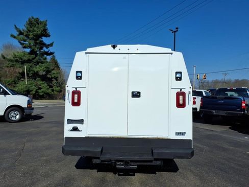 Used 2020 Chevrolet Express 3500 w/ Power Convenience Package image 4