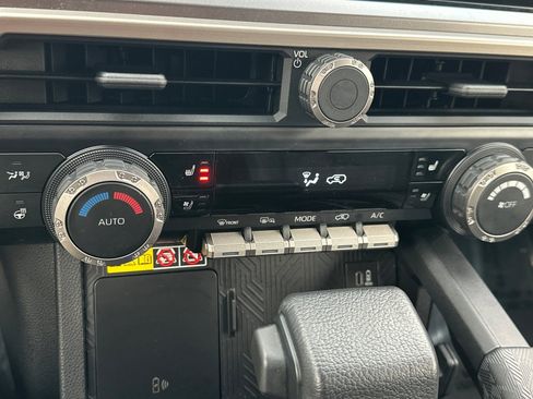 Used 2025 Toyota 4Runner TRD Off-Road Premium image 28