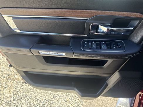 Used 2018 RAM 1500 Laramie w/ Convenience Group image 13