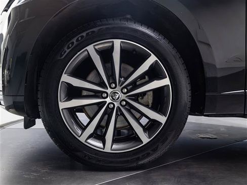 Used 2024 Jaguar F-PACE R-Dynamic S AWD/4WD image 12