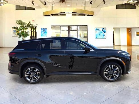 Certified 2026 INFINITI QX60 Pure w/ Cargo Package AWD/4WD image 4