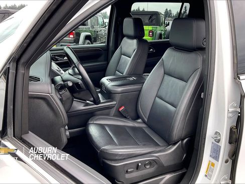 Used 2024 Chevrolet Suburban LT image 24