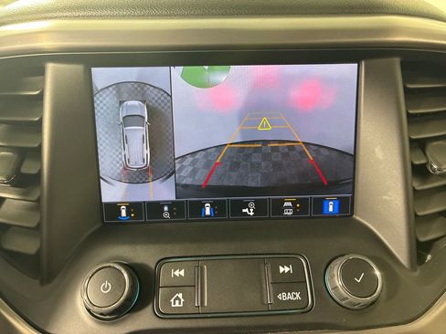 Used 2023 GMC Acadia AT4 w/ Technology Package image 21