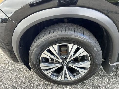 Used 2022 Nissan Rogue SV AWD/4WD image 10