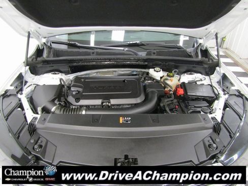 Used 2022 Buick Envision Essence w/ Sport Touring Package image 40