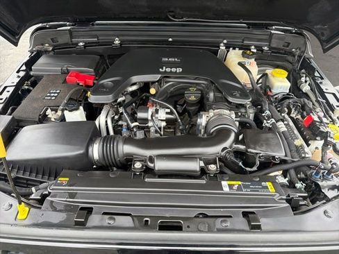 Used 2021 Jeep Wrangler Unlimited Rubicon image 34