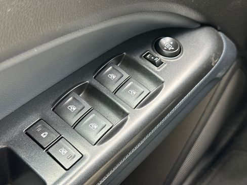 Used 2022 Chevrolet Colorado Z71 w/ Safety Package AWD/4WD image 27