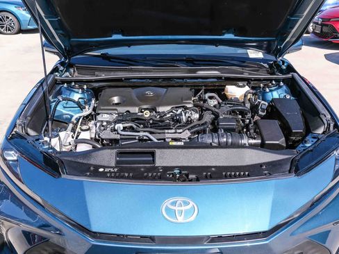 Used 2025 Toyota Camry SE FWD image 29