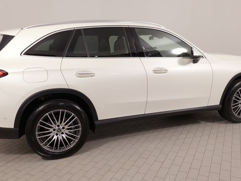 Used 2023 Mercedes-Benz GLC 300 4MATIC image 8