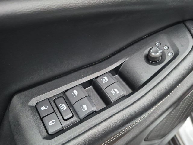 Used 2024 Jeep Grand Cherokee Laredo w/ Luxury Tech Group I AWD/4WD image 13