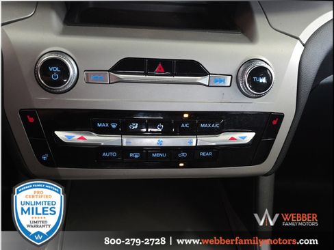 Used 2024 Ford Explorer XLT w/ Equipment Group 202A AWD/4WD image 19
