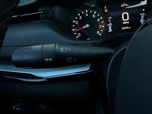 Used 2025 Jeep Compass Trailhawk image 36