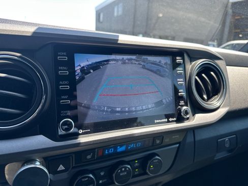 Used 2021 Toyota Tacoma TRD Off-Road AWD/4WD image 29