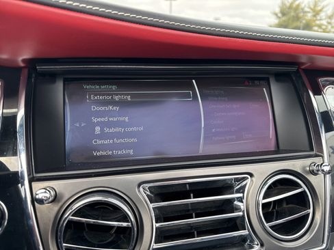 Used 2018 Rolls-Royce Dawn image 48