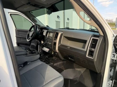 Used 2018 RAM 2500 Tradesman w/ Chrome Appearance Group image 23