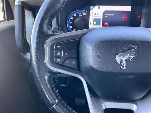 Used 2022 Ford Bronco Badlands image 10