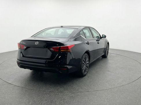 Used 2025 Nissan Altima 2.5 SV image 7