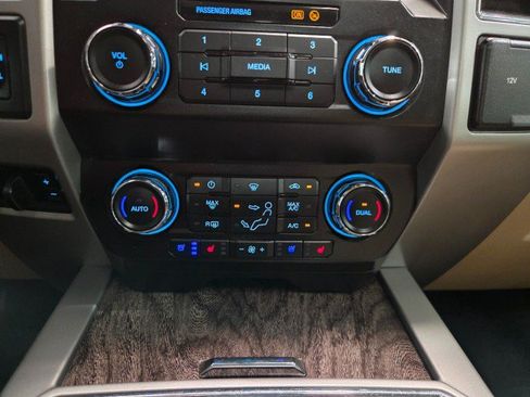 Used 2019 Ford F250 Lariat w/ Lariat Ultimate Package AWD/4WD image 56