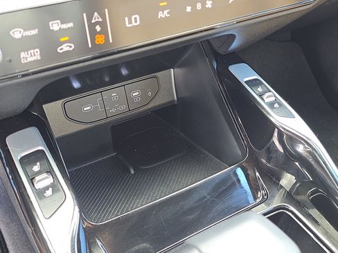 Used 2025 Kia Sorento SX Prestige w/ Olive Brown Leather Package image 28