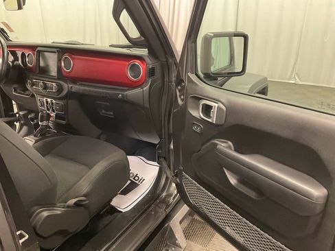Used 2019 Jeep Wrangler Unlimited Rubicon image 27