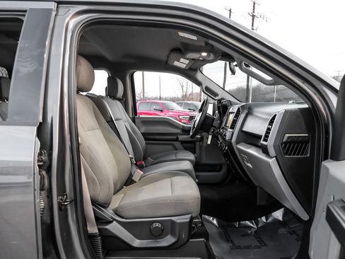 Used 2019 Ford F150 XLT image 35