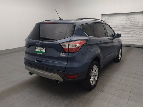 Used 2018 Ford Escape SE FWD image 9