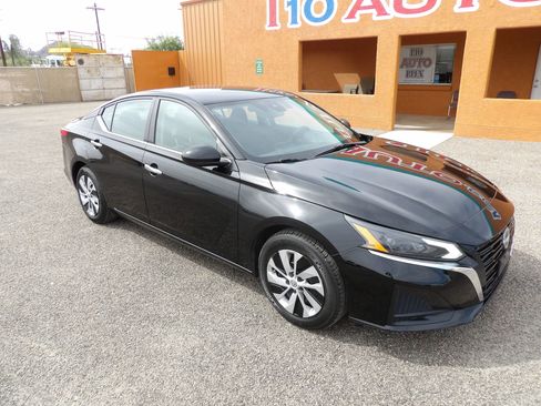 Used 2023 Nissan Altima 2.5 S FWD image 2