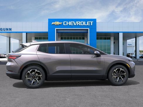 New 2026 Chevrolet Equinox EV LT image 5