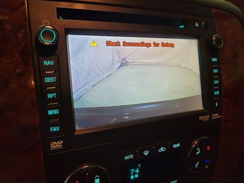 Used 2012 Chevrolet Tahoe LTZ image 12