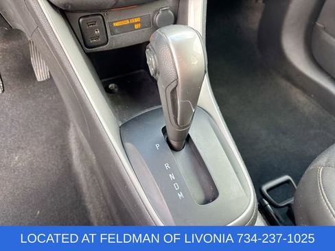 Used 2022 Chevrolet Trax LT w/ LT Convenience Package image 15