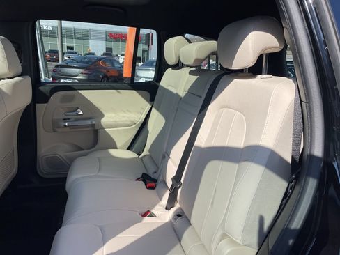Used 2026 Mercedes-Benz GLB 250 4MATIC image 24